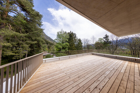 Hochwertige 3-Zimmer Neubau-Wohnung mit großer Terrasse (W09)