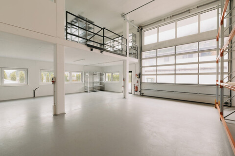 Moderne Gewerbehalle mit Büro, Lager und Top-Ausstattung in Schwaz zu vermieten