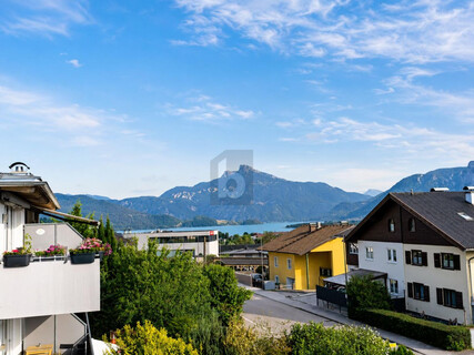 PENTHOUSE-FEELING IN MONDSEE ? GROßZÜGIGES WOHNEN MIT SEE- & BERGPANORAMA