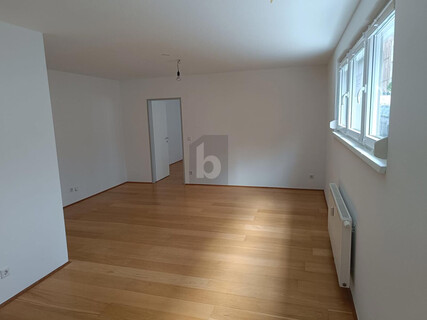 BÜRO/STUDIO/PRAXIS IN ZENTRALER LAGE ZU VERMIETEN