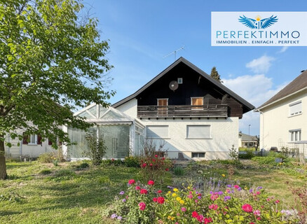 Haus mit großem Garten und Gestaltungspotenzial