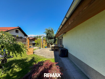 Wohnen in Seefeld – Bungalow mit Gartenidylle und Doppelgarage