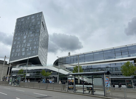 Tiefgaragenplatz mit E-Ladestation , zentrumsnah