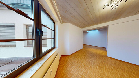 Büro-/Praxiseinheit in attraktiver Lage in Jenbach zu vermieten