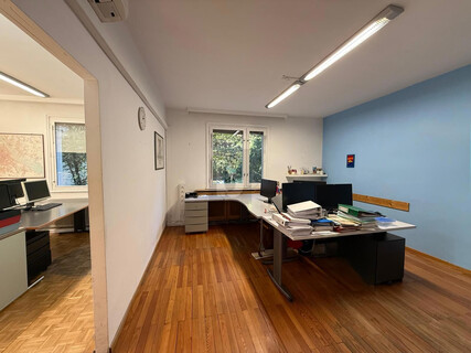 GROßZÜGIGE EINHEIT MIT BALKON IN TOP-LAGE