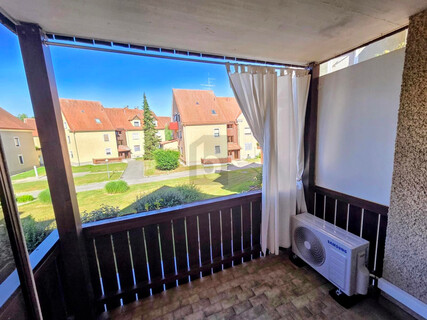 GROßZÜGIGES ZUHAUSE MIT LOGGIA, GARAGE UND KLIMAANLAGE IN BELIEBTER LAGE