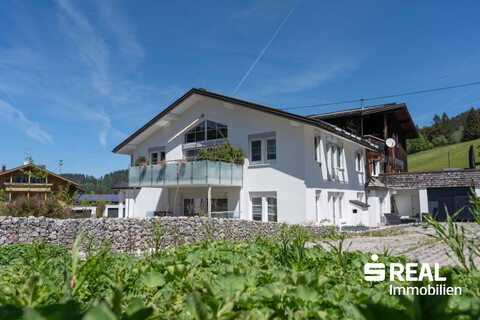 Exklusive 4-Zimmer-Terrassenwohnung mit hochwertiger Ausführung, Wellnessbereich und vieles mehr...