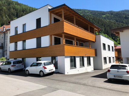 Helle Büro-/Praxisräumlichkeit im Zentrum von Zams