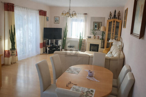 GARTENWOHNUNG MIT GROßEM GARTEN & TERRASSE