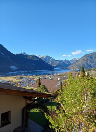 Sonnig gelegenes Gästehaus mit Achenseeblick