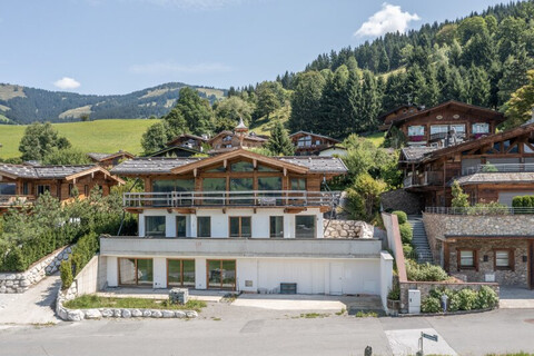 E L E G A N Z   T R I F F  T A U F   E R H O L U N G - Luxuschalet im Rohbau