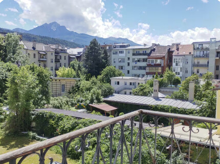 135m2 Altbauwohnung mit Südbalkon