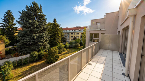 MODERNE OASE MIT GROSSER SONNENTERRASSE UND GRÜNRUHELAGE
