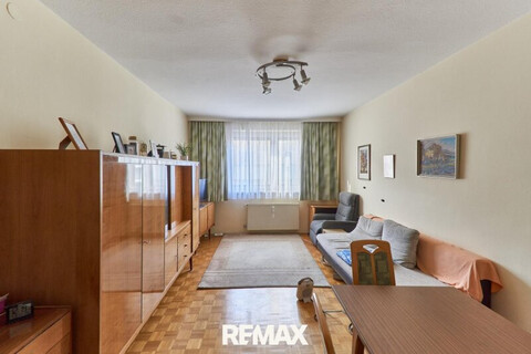 Pradl: Renovierungsbedürftige 3-Zimmer-Wohnung
