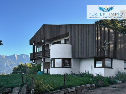 Traumhaus mit wunderbarer Terrasse und riesigem Garten in Aussichtslage