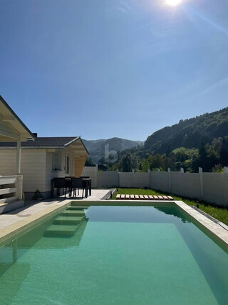 RENDITESTARKES TOURISMUSINVESTMENT ? ETABLIERTE KURZZEITVERMIETUNG MIT POOL, SPA & ERWEITERUNGSPOTENZIAL