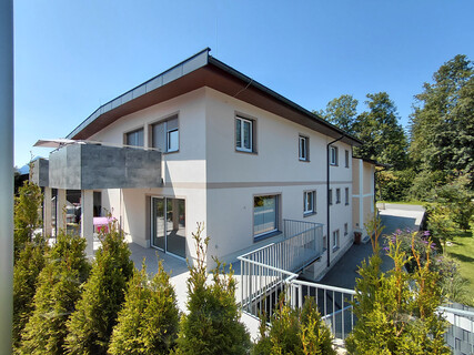 Neuwertige Doppelhaushälfte mit Panoramadachterrasse – Rundumblick auf den Zahmen Kaiser und ins Inntal – Privatverkauf