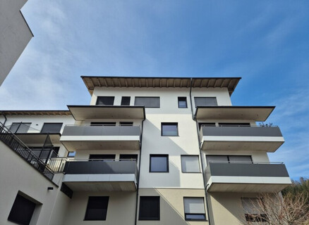 Neuwertige moderne 3-Zimmer-Maisonette mit Terrasse -Nähe Spieljochbahn