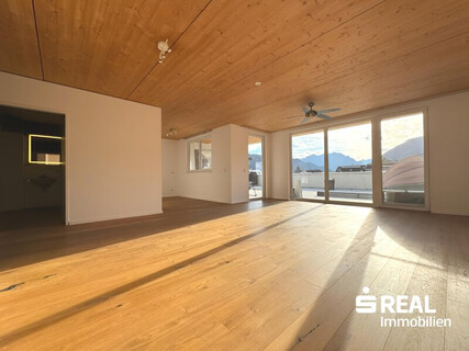 Exklusive Penthouse-Wohnung im Herzen von Reutte mit 270°-Panoramablick