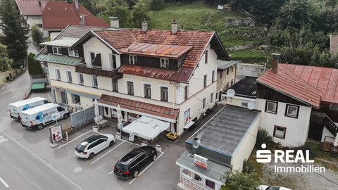 Haushälfte mit großem Entwicklungspotenzial in zentraler Lage von Reutte