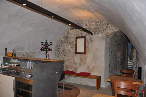 Einzigartige Vinothek in historischer Altstadt von Hall in Tirol zu verpachten