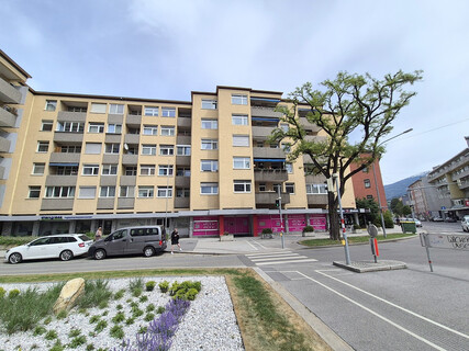 WG-geeignete 4-Zimmerwohnung mit Balkon und Tiefgarage