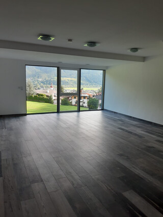 Geschäftslokal, Büro, Therapie,.... mit Wohnung in Hatting