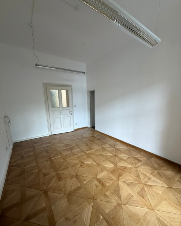 Repräsentatives 124 qm Altbau-Büro in Innsbruck zu mieten
