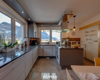Tolles top gepflegtes Mehrgenerationenhaus in traumhafter Aussichtslage am Eingang des Zillertals