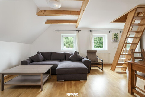 Vermietete Dachgeschoss-Maisonette mit weitem Wohngefühl & solider Rendite