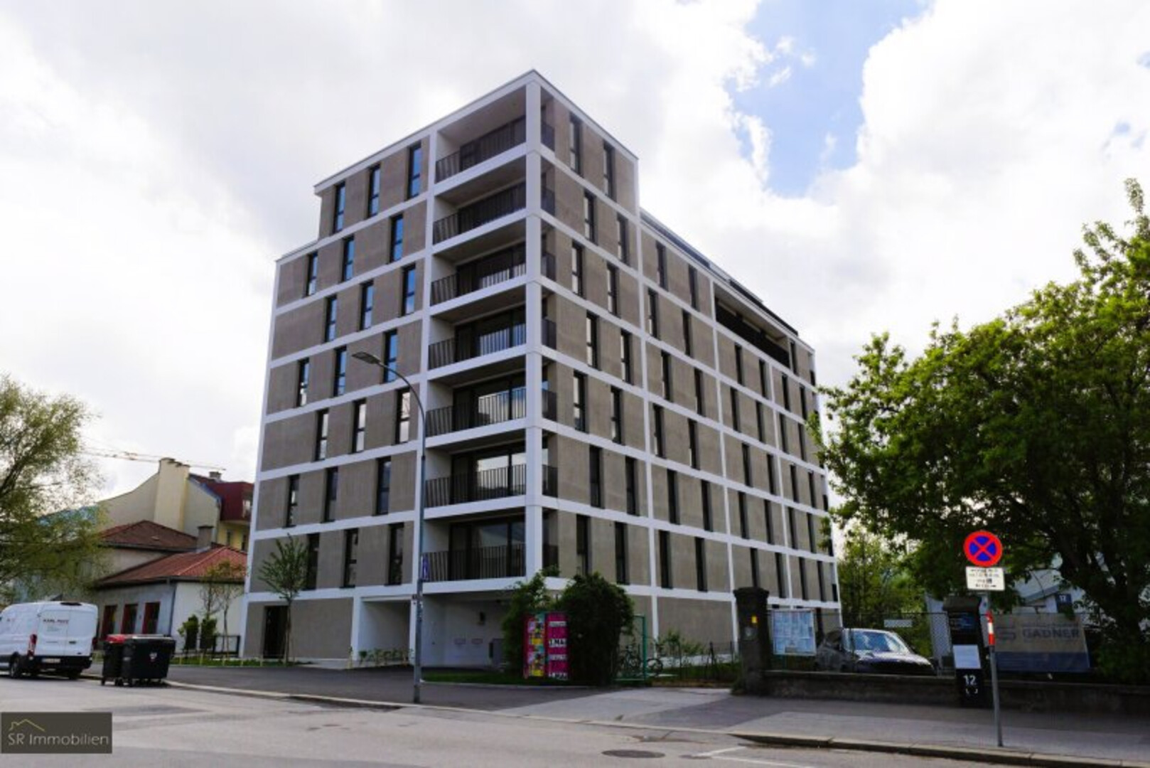 Erstbezug mit Weitblick – stilvolle 3-Zimmer-Mietwohnung im 6. Obergeschoß mit zwei Loggien