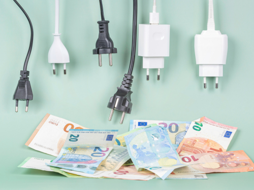 Strom sparen – das wollen alle, wegen der Kosten und für das Klima. Mit dem Kauf energieeffizienter Geräte ist es aber nicht getan.