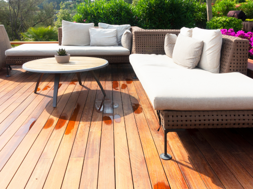 Außen ist das neue Innen: Die neuen trendigen Outdoor-Möbel bieten viel Gestaltungsspielraum für einen individuellen Freiluft-Stil.